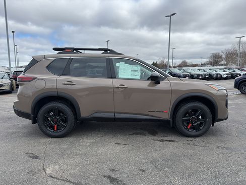 New 2026 Nissan Rogue SV AWD/4WD image 4