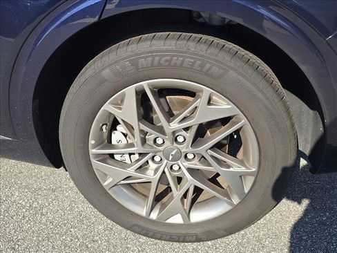 Used 2025 Genesis GV70 2.5T image 12