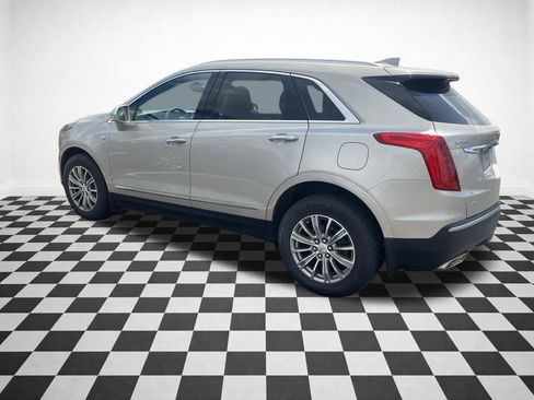 Used 2017 Cadillac XT5 Luxury w/ Driver Awareness Package AWD/4WD image 2