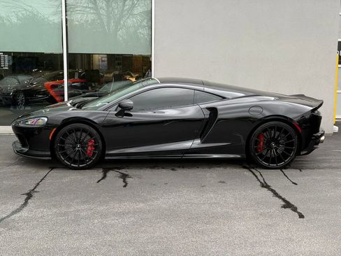 Used 2023 McLaren GT RWD image 3