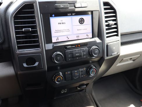 Used 2019 Ford F150 XLT RWD image 6