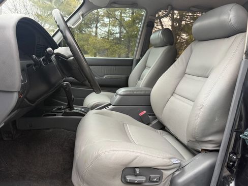 Used 1993 Toyota Land Cruiser Base AWD 4dr SUV image 49