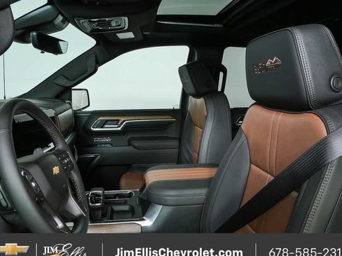 New 2026 Chevrolet Silverado 1500 High Country AWD/4WD image 5