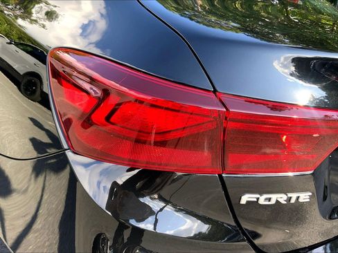 Used 2023 Kia Forte LXS FWD image 30