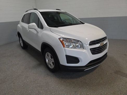 Used 2016 Chevrolet Trax LT w/ LT Convenience Package AWD/4WD image 5