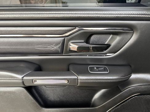Used 2022 RAM 1500 Limited w/ Body-Colour Bumper Group AWD/4WD image 6