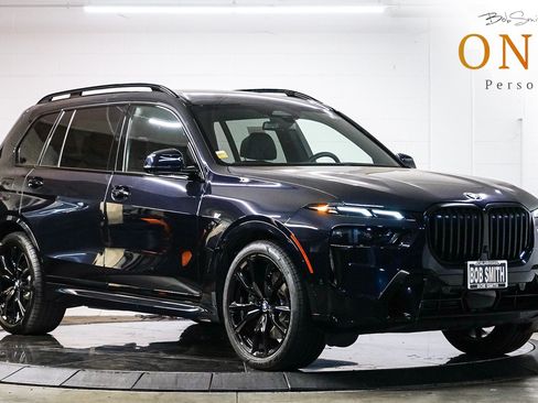 Used 2026 BMW X7 xDrive40i w/ M Sport Package AWD/4WD image 1