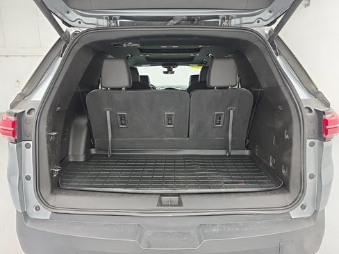 Used 2023 Chevrolet Traverse RS AWD/4WD image 52