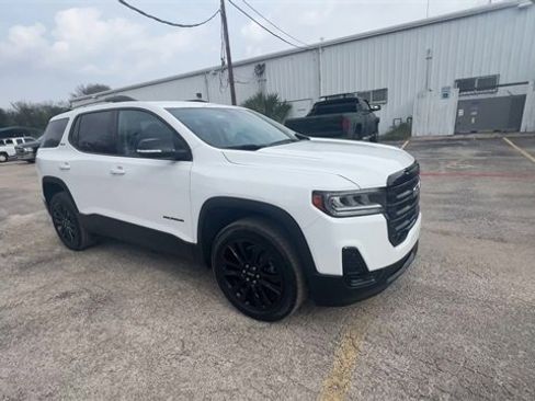 Certified 2023 GMC Acadia SLE w/ Driver Convenience Package image 2