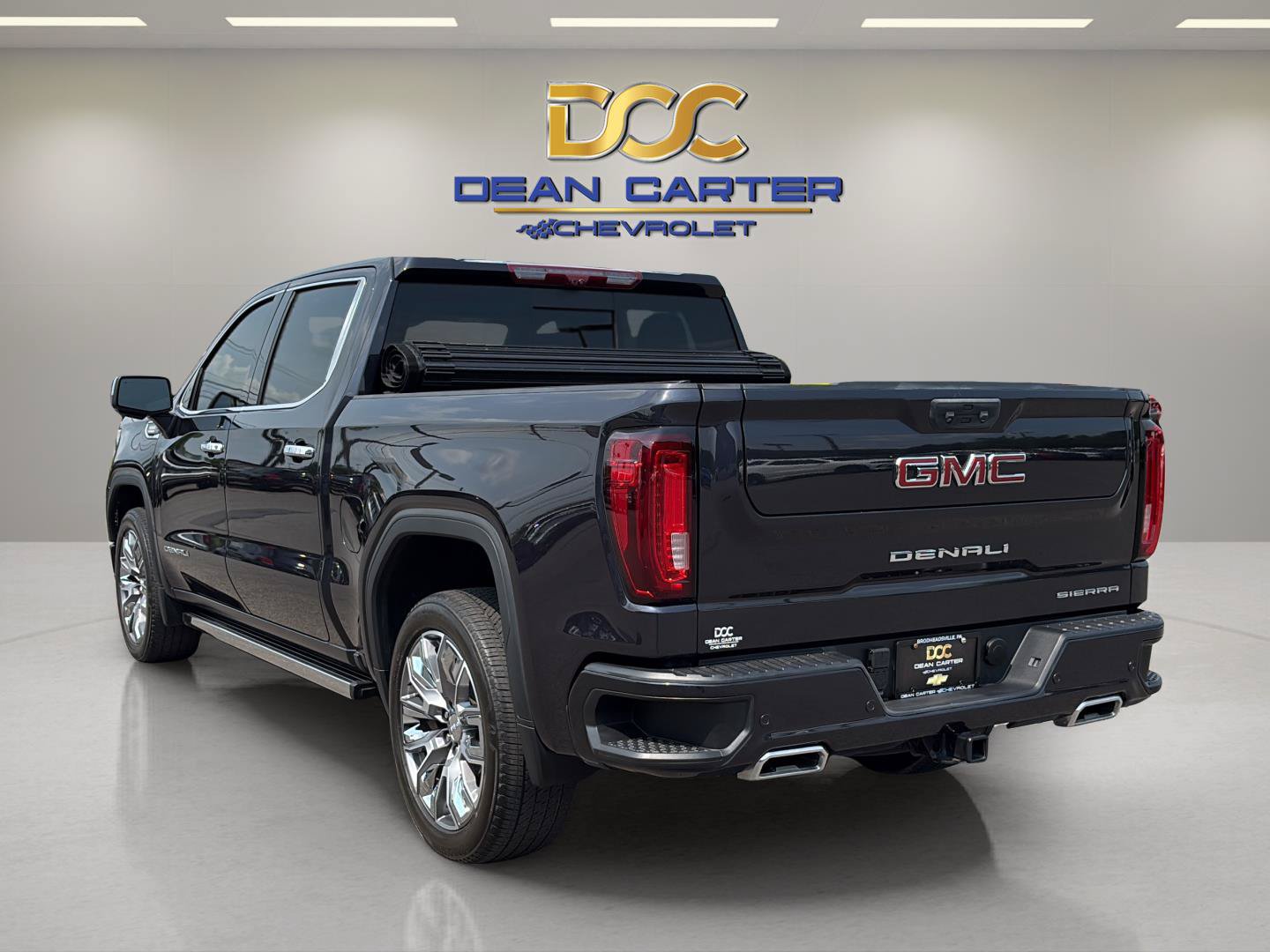 Certified 2023 GMC Sierra 1500 Denali w/ Denali Reserve Package AWD/4WD image 3