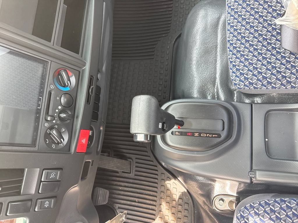 Used 2024 Chevrolet Low Cab Forward 4500 XD RWD image 24