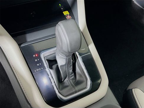 Certified 2025 Subaru Forester Limited w/ Popular Package #2 image 16