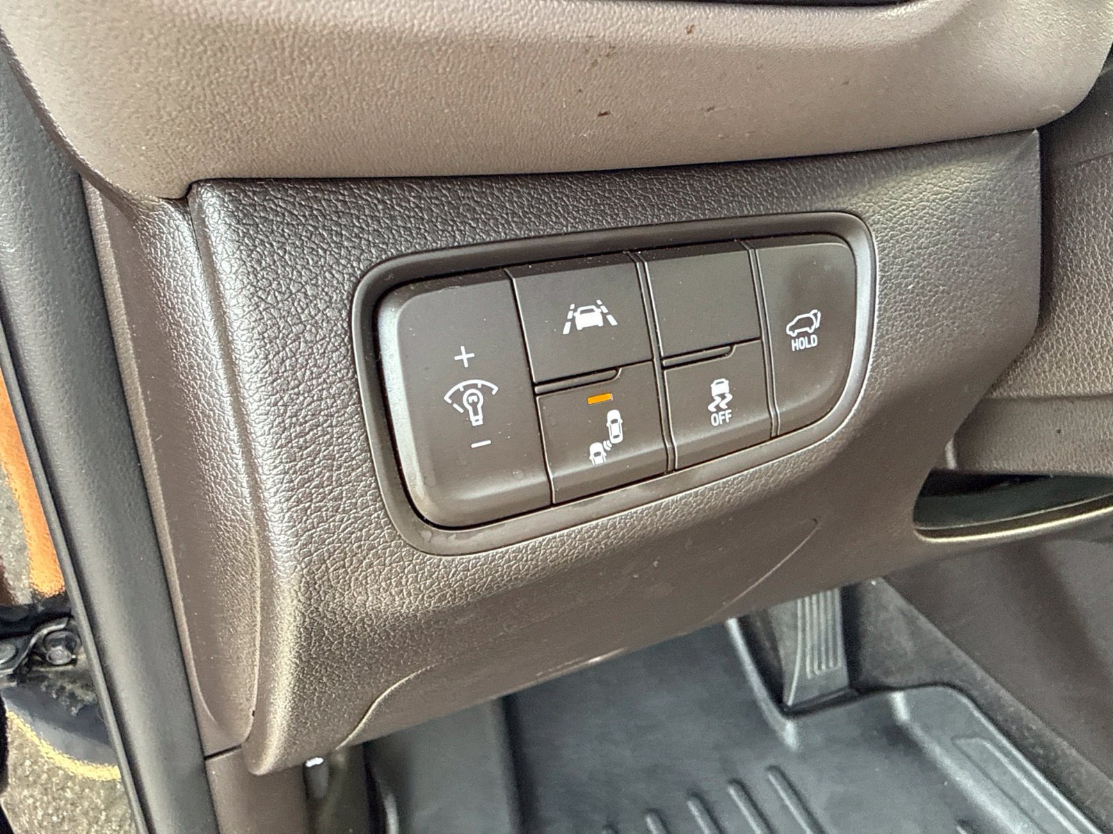 Used 2020 Hyundai Santa Fe Limited FWD image 18