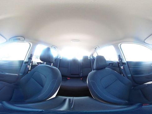 Used 2025 Nissan Altima 2.5 SV image 42