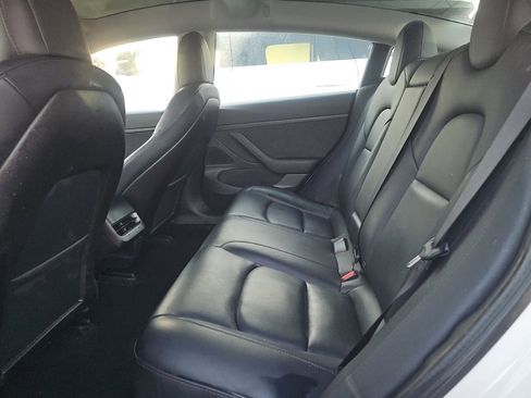 Used 2020 Tesla Model 3 Standard Range RWD image 8