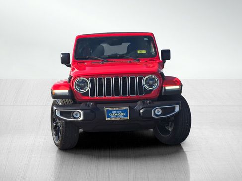 Used 2025 Jeep Wrangler Unlimited Sahara w/ Safety Group AWD/4WD image 2