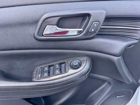Used 2015 Chevrolet Malibu LT FWD image 10