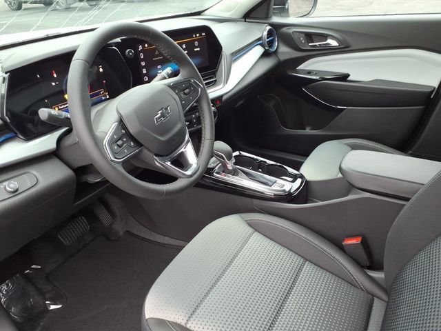 New 2026 Chevrolet Trax LT w/ Midnight Edition FWD image 10