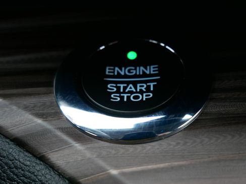 Used 2020 Ford Explorer Limited w/ Class III Trailer Tow Package image 28