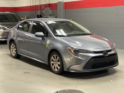 Used 2024 Toyota Corolla LE FWD image 2