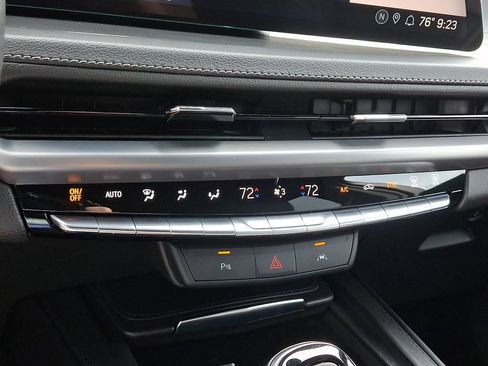 Used 2024 Cadillac XT4 Premium Luxury AWD/4WD image 15
