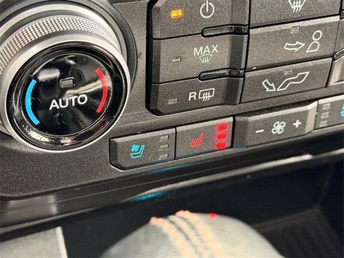 Used 2019 Ford F150 Platinum w/ Equipment Group 701A Luxury image 20