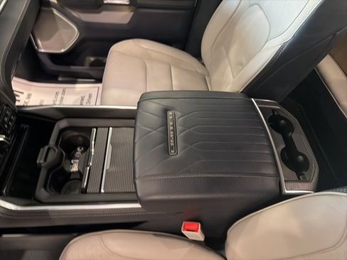 Used 2024 RAM 1500 Limited image 17
