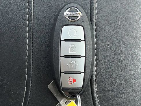 Used 2022 Nissan Rogue Sport SV AWD/4WD image 23
