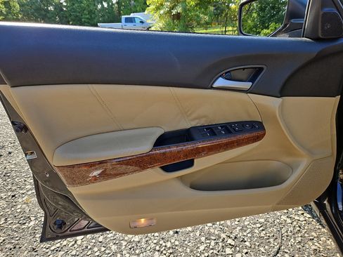 Used 2012 Honda Accord EX-L image 22