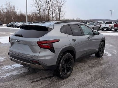 New 2026 Chevrolet Trax ACTIV w/ Sunroof Package image 3