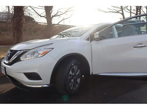 Used 2017 Nissan Murano S w/ Navigation Package image 24