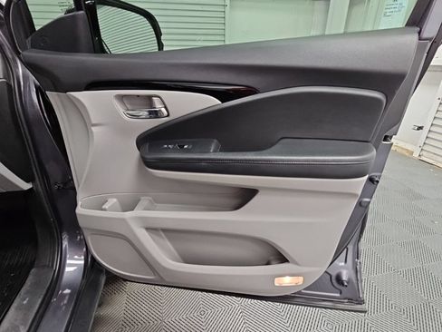 Used 2021 Honda Pilot Touring image 44