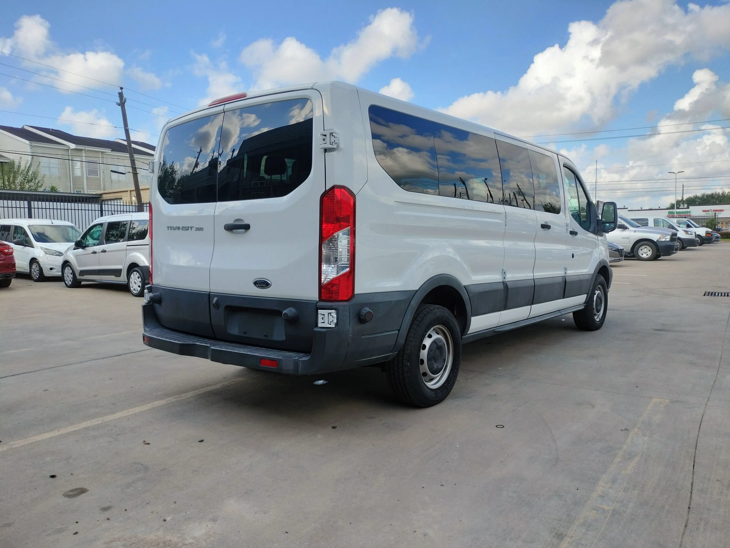 Used 2018 Ford Transit 350 XL RWD image 12