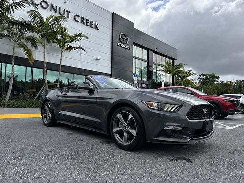 Used 2017 Ford Mustang Convertible w/ Equipment Group 051A RWD image 22