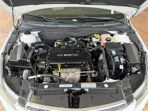 Used 2014 Chevrolet Cruze LS image 25