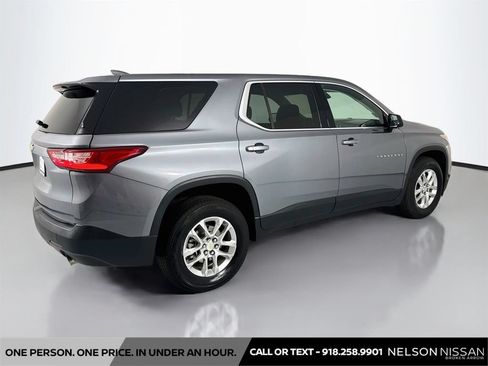 Used 2020 Chevrolet Traverse LS FWD image 5