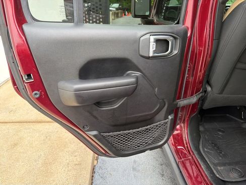 Used 2021 Jeep Gladiator Sport AWD/4WD image 35