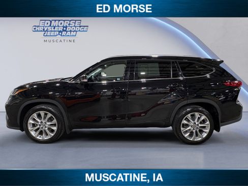 Used 2021 Toyota Highlander Limited AWD/4WD image 2
