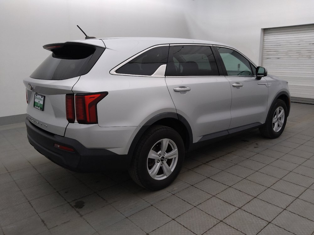 Used 2021 Kia Sorento LX AWD/4WD image 10
