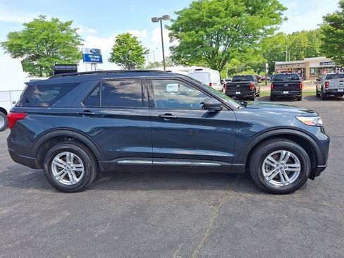 Certified 2023 Ford Explorer XLT AWD/4WD image 7