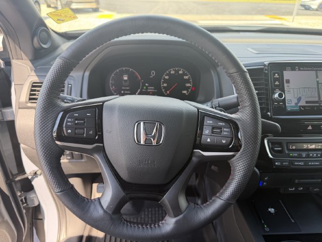 Used 2025 Honda Ridgeline Black Edition image 23