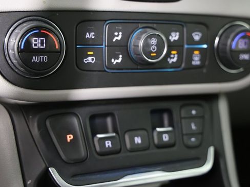 Used 2020 GMC Terrain SLT w/ Preferred Package image 4