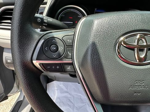 Used 2023 Toyota Camry LE FWD image 18