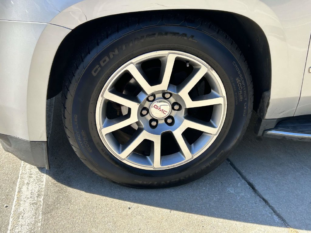 Used 2020 GMC Yukon XL Denali AWD/4WD image 11