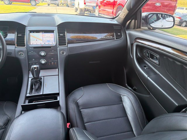 Used 2016 Ford Taurus Limited FWD image 13