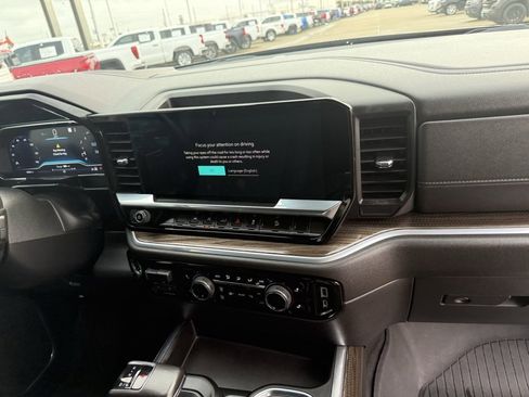 Used 2022 Chevrolet Silverado 1500 RST w/ Z71 Off-Road Package image 46