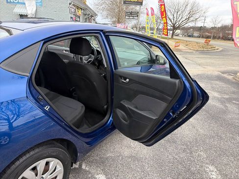 Used 2018 Hyundai Accent SE image 12