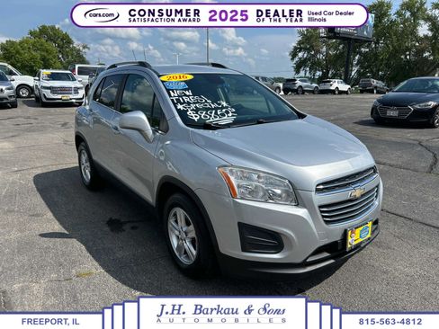 Used 2016 Chevrolet Trax LT w/ LPO, Cargo Package FWD image 1