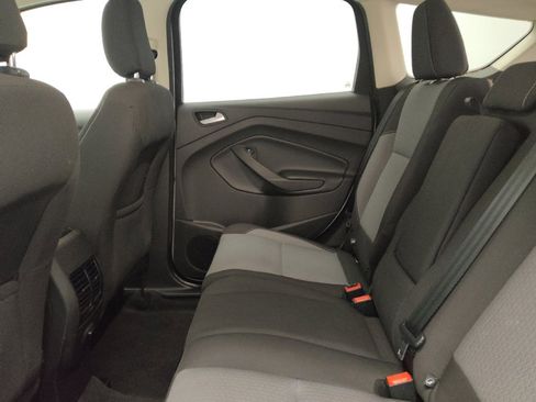 Used 2018 Ford Escape SE image 18