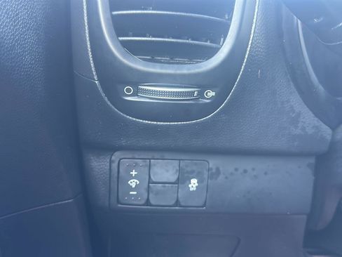 Used 2015 Kia Soul + image 21